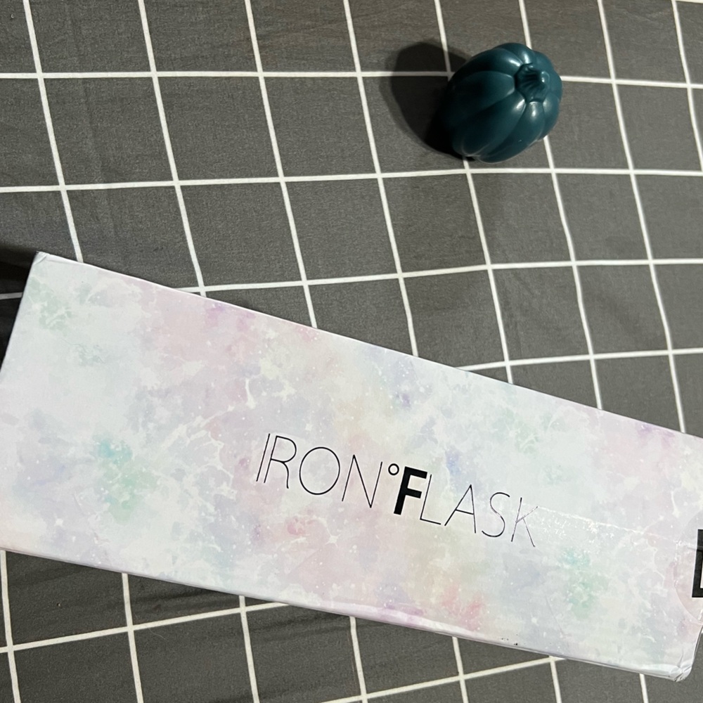 BRAND NEW❗️ IRONFLASK 32 oz. Pearl rover tumbler